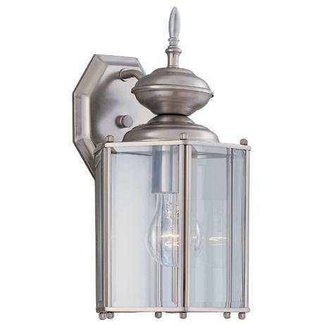 Exterior Wall Lantern in Pewter with Clear